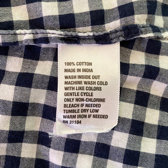Women’s size medium Crown and Ivy navy and white checked button down top - Picture 4 of 5